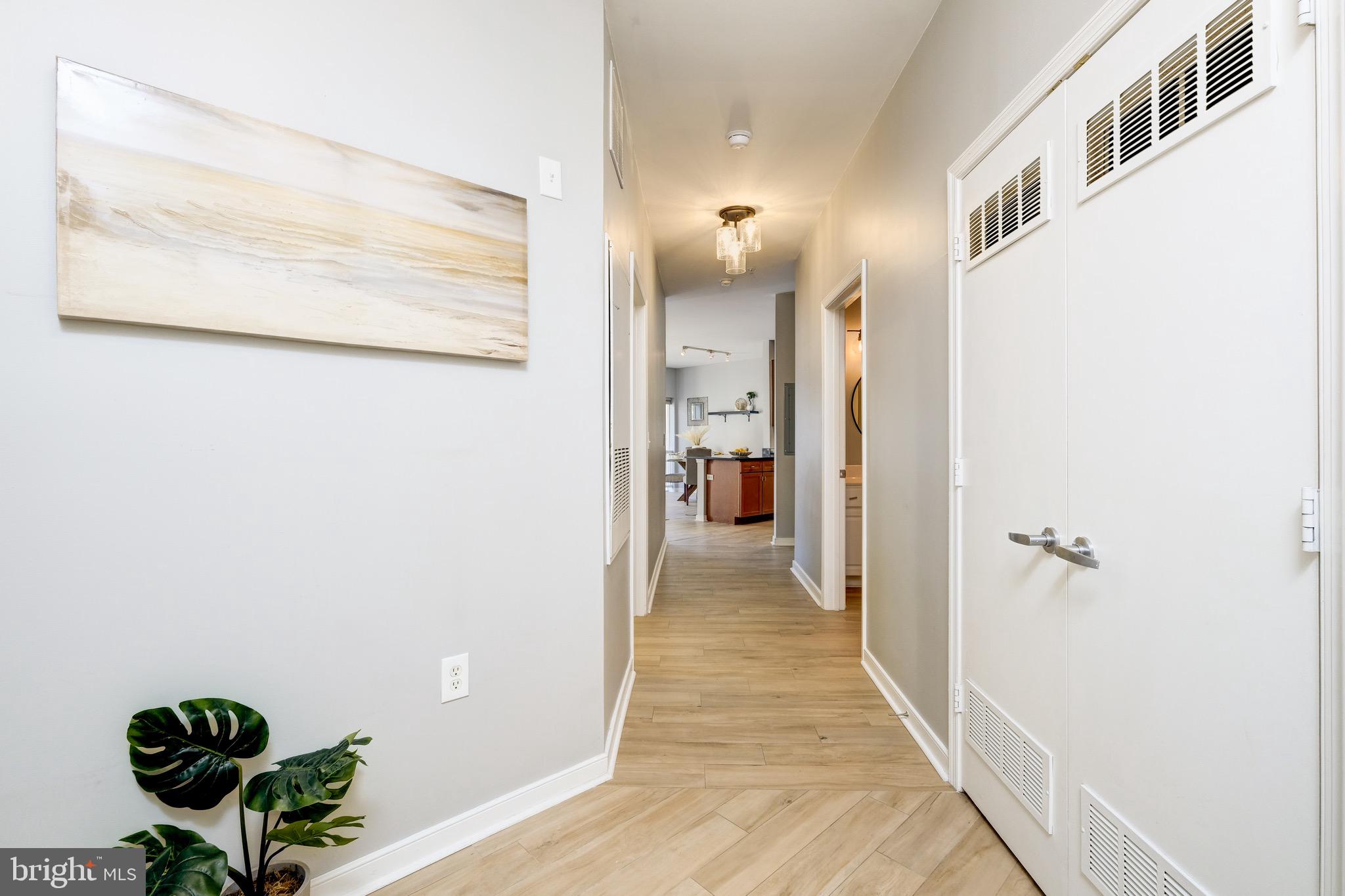 8045 Newell Street, Unit 118 Silver Spring, MD 20910 - Photo 3 of 27 Is it time to make this your home?