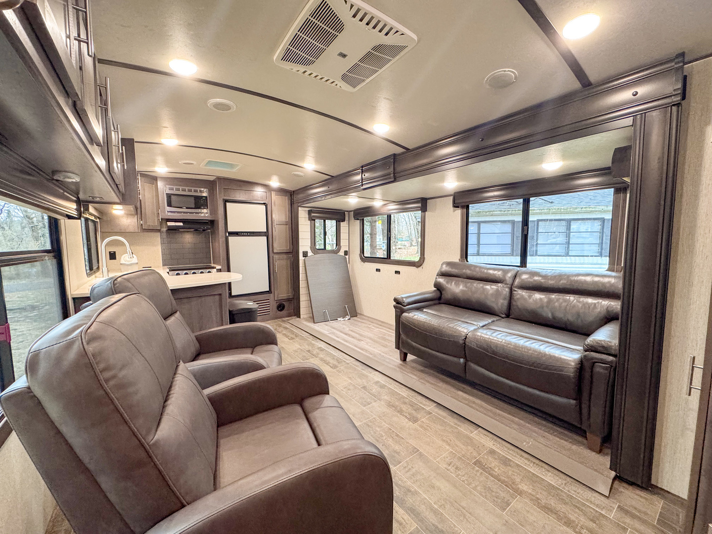 10-65 Woodhaven Sublette, IL 61367 - Photo 4 of 10