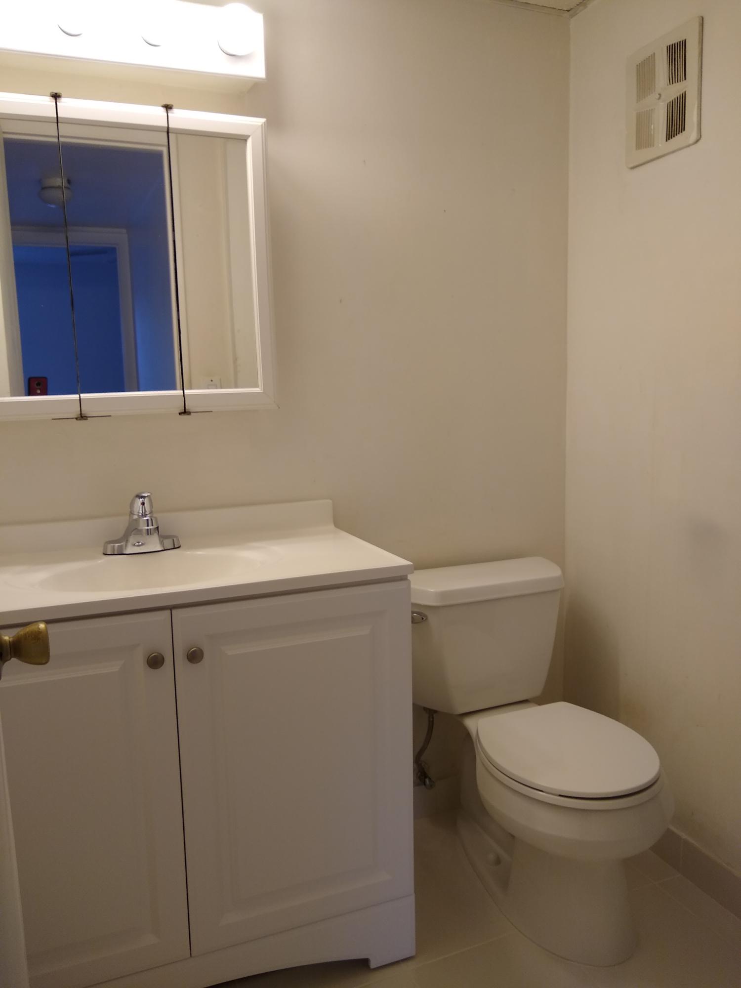 616 Northwest 13th Street, Unit 25 Boca Raton, FL 33486 - Photo 15 of 26 OakofBocaBath4