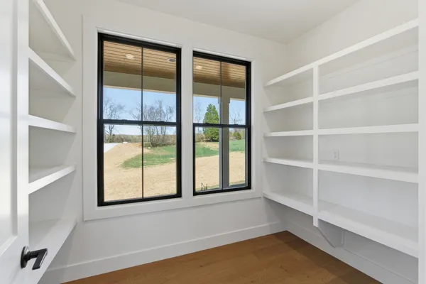 $889,900 | 2176 Hogan Road, Burns, TN 37029