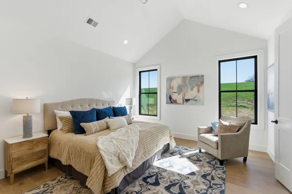 $889,900 | 2176 Hogan Road, Burns, TN 37029