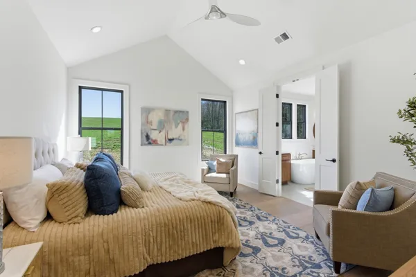 $889,900 | 2176 Hogan Road, Burns, TN 37029