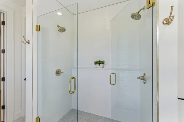 $889,900 | 2176 Hogan Road, Burns, TN 37029