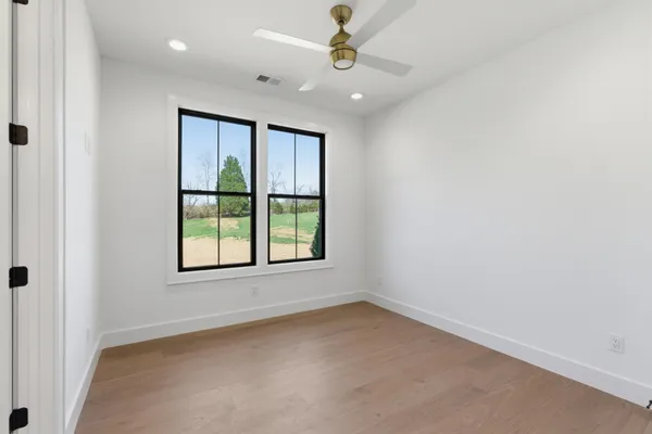 $889,900 | 2176 Hogan Road, Burns, TN 37029