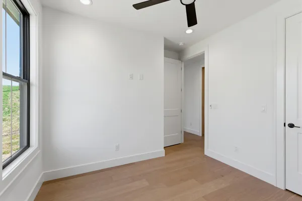 $889,900 | 2176 Hogan Road, Burns, TN 37029