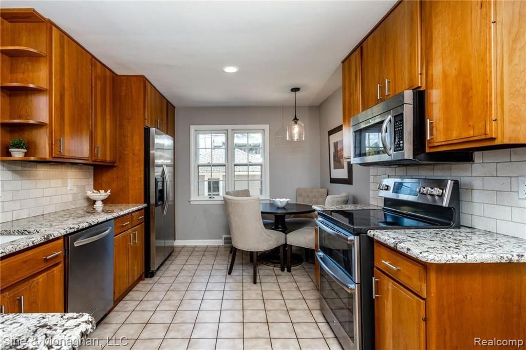 380 Fisher Road Grosse Pointe Farms, MI 48230 - Photo 19 of 42