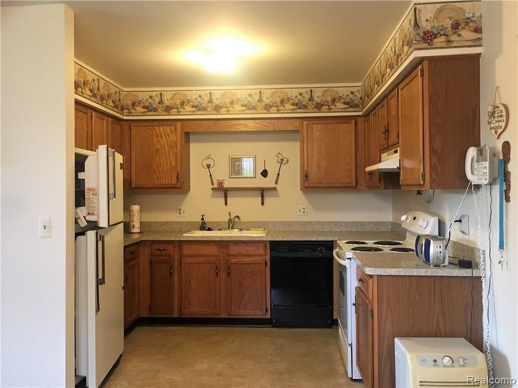 4640 East 10 Mile Road, Unit 1 Warren, MI 48091 - Photo 11 of 23 Photo Jun 16, 10 36 30 AM.jpg