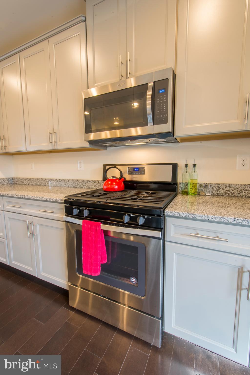 7809 Rappaport Drive Jessup, MD 20794 - Photo 10 of 84 4 Burner Gas Stove