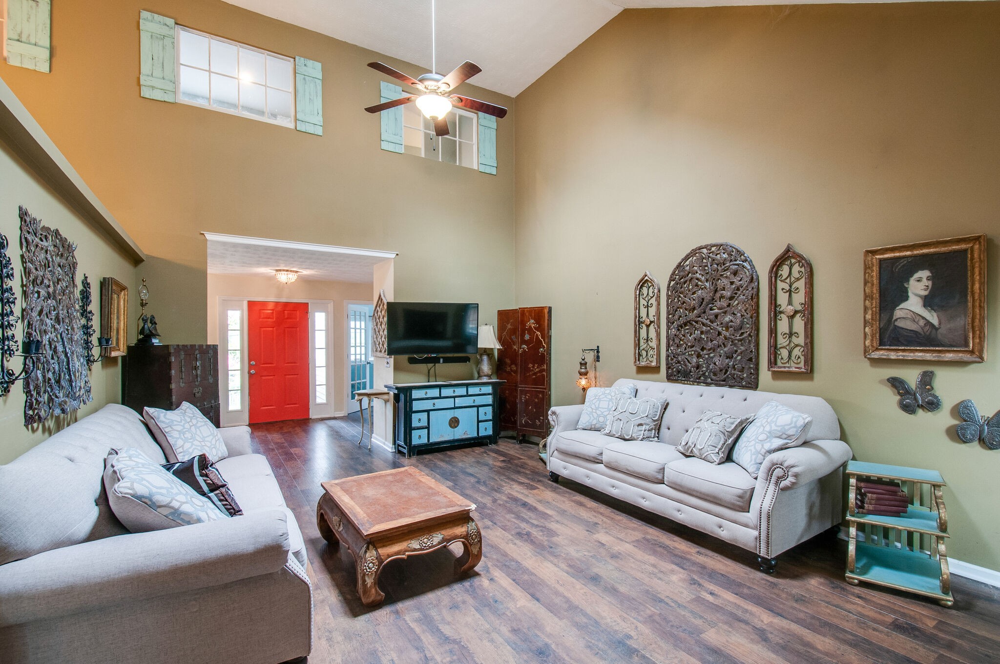 904 Fallview Trail Nashville, TN 37211 - Photo 11 of 38 a living room with furniture and a flat screen tv