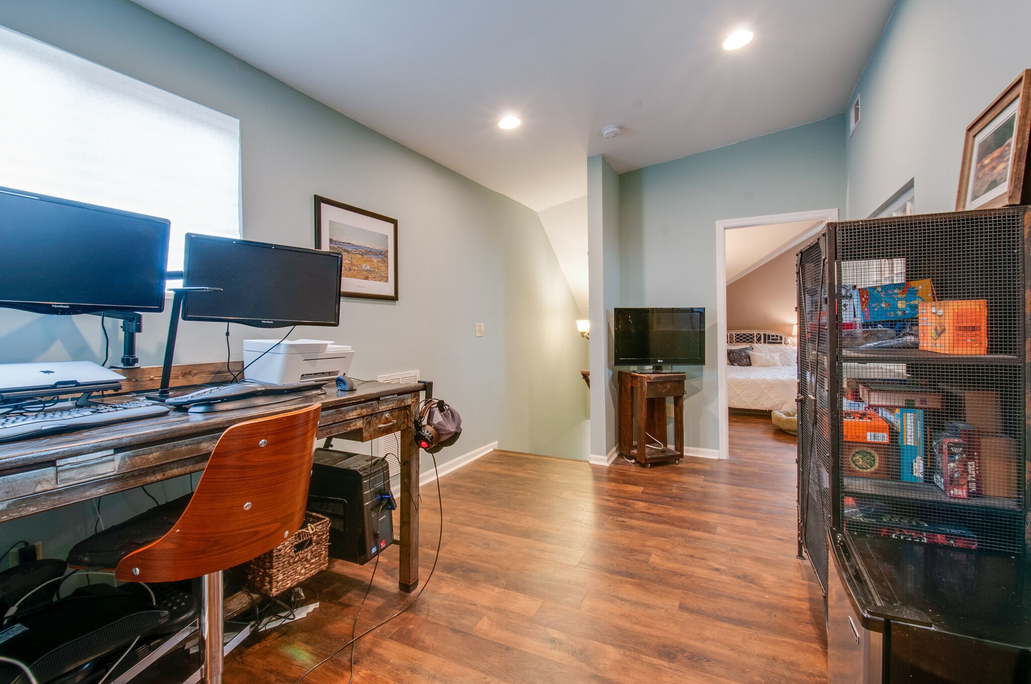 904 Fallview Trail Nashville, TN 37211 - Photo 34 of 38 a living room with furniture and a flat screen tv
