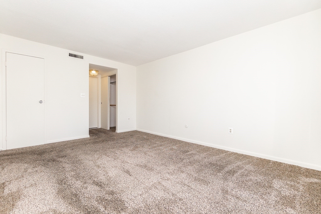 404 Paradise Road, Unit 2N Swampscott, MA 01907 - Photo 15 of 29