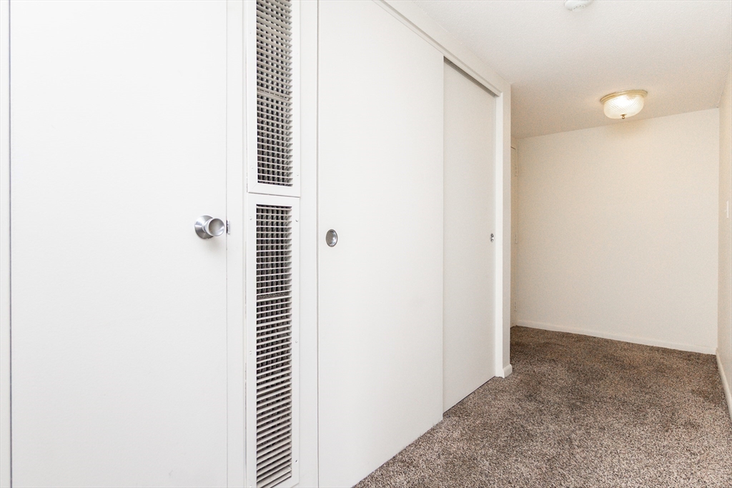 404 Paradise Road, Unit 2N Swampscott, MA 01907 - Photo 21 of 29