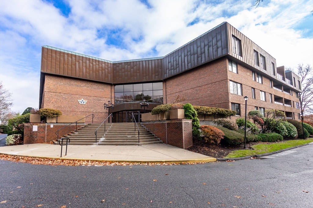 404 Paradise Road, Unit 2N Swampscott, MA 01907 - Photo 27 of 29