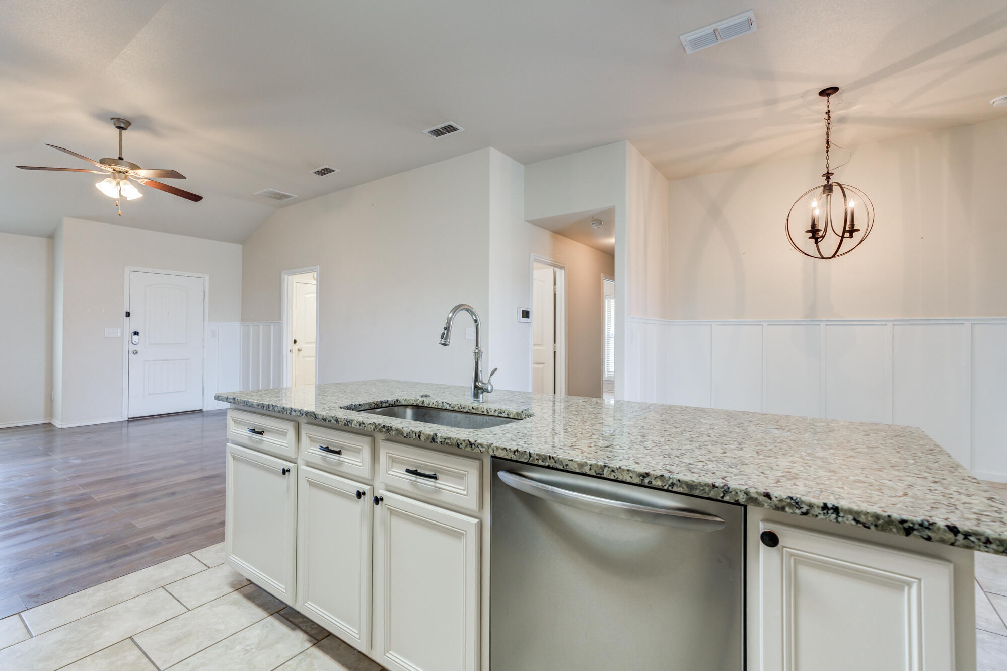 7012 34th Place Lubbock, TX 79407 - Photo 17 of 36 7012-34th-Pl_Lubbock-TX_16_Kitchen
