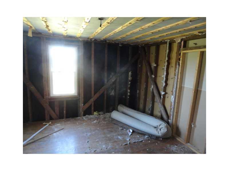 1051 Henry Road Latrobe, PA 15650 - Photo 3 of 11 Dining Room.