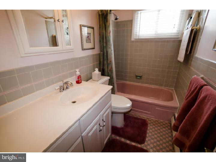 19 Ridgefield Road Newtown Square, PA 19073 - Photo 19 of 25 Bathroom