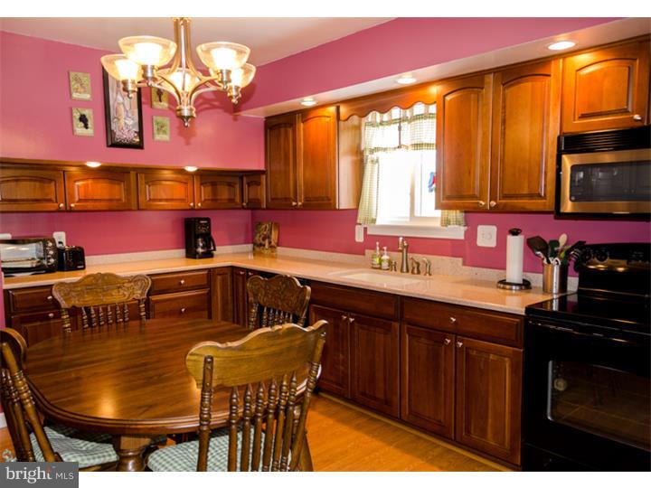 19 Ridgefield Road Newtown Square, PA 19073 - Photo 6 of 25 Kitchen