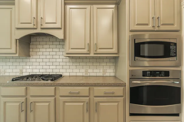 $2,600 | 13803 Royal Ridge Drive, Pearland, TX 77584