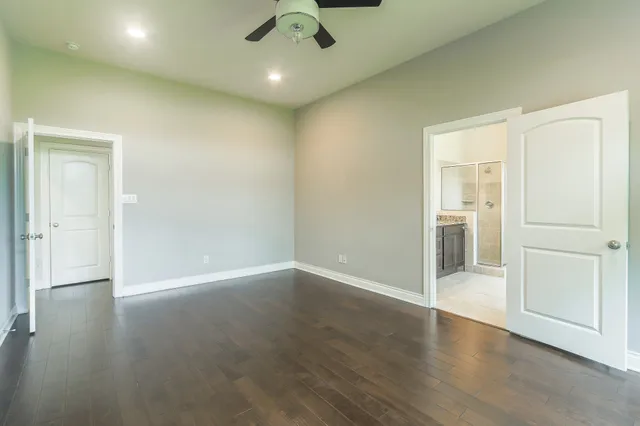 $2,600 | 13803 Royal Ridge Drive, Pearland, TX 77584