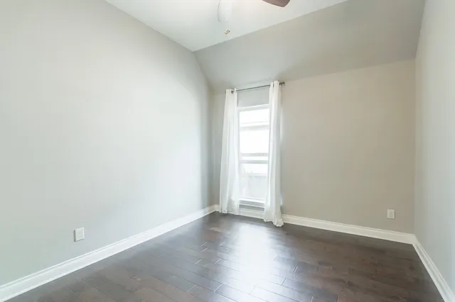 $2,600 | 13803 Royal Ridge Drive, Pearland, TX 77584