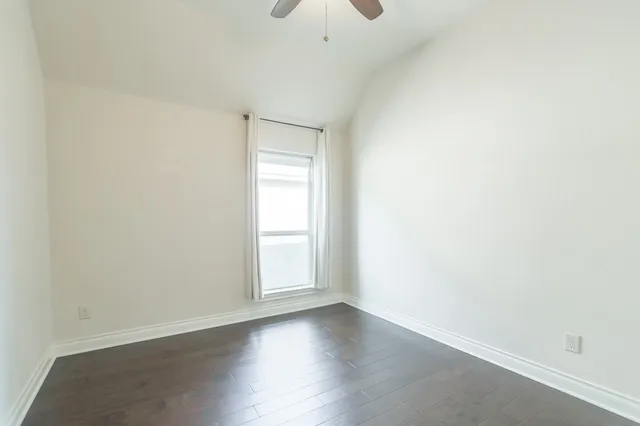 $2,600 | 13803 Royal Ridge Drive, Pearland, TX 77584