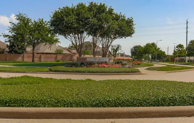 $2,600 | 13803 Royal Ridge Drive, Pearland, TX 77584