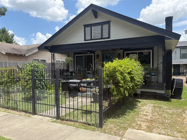 $2,495 | 610 Northwood Street, Houston, TX 77009