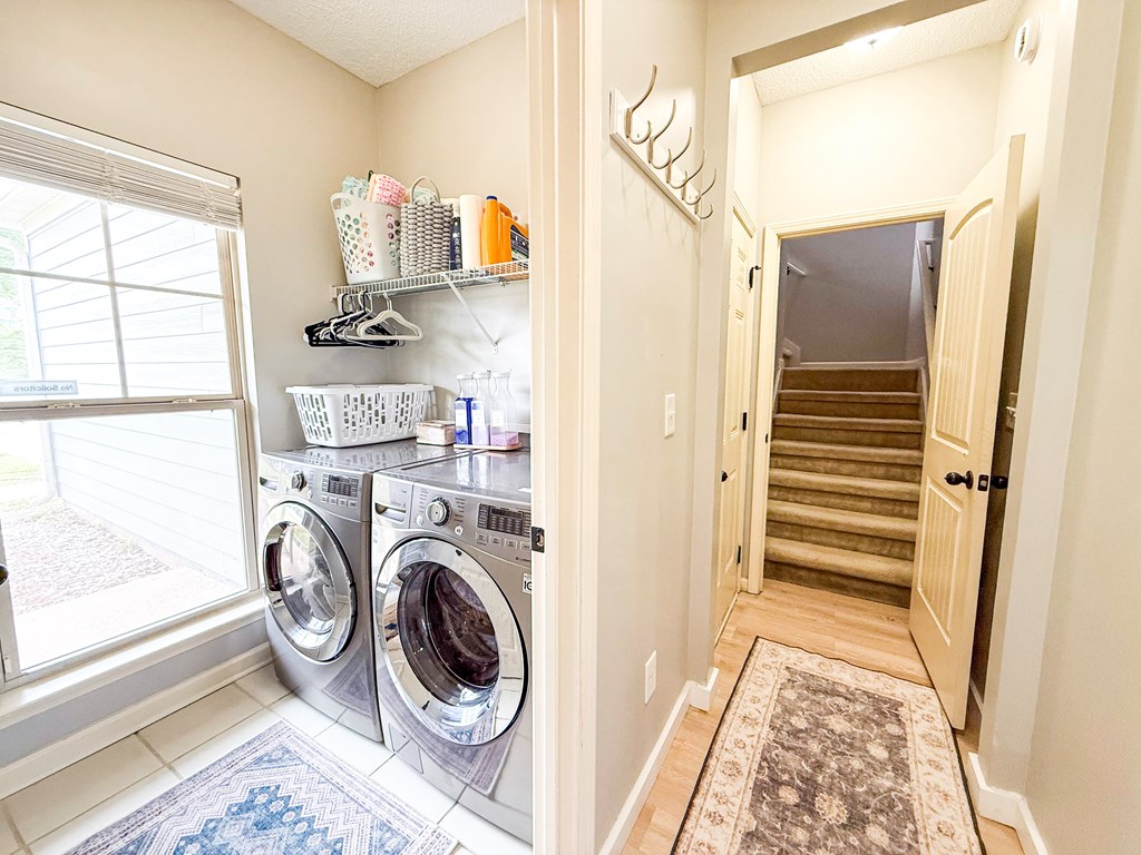 264 Owens Road Fort Mitchell, AL 36856 - Photo 26 of 35 Main level, separate laundry room with ceramic til
