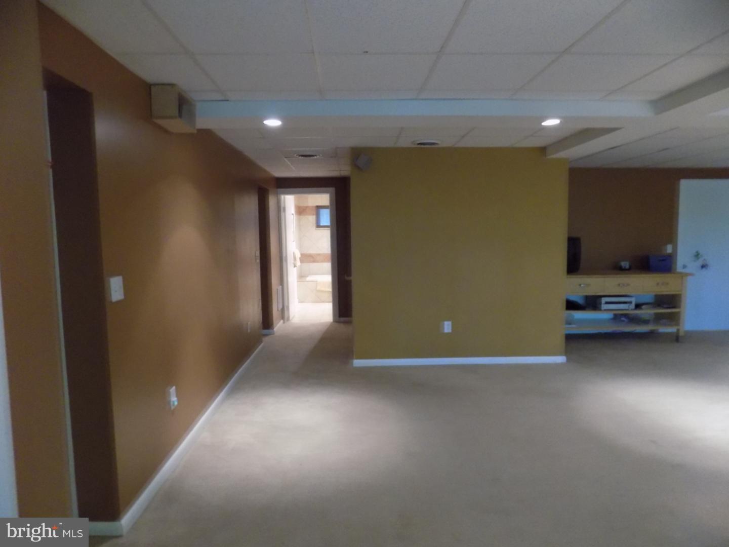 2015 Miller Road Pennsburg, PA 18073 - Photo 22 of 25 Gallery Image 22