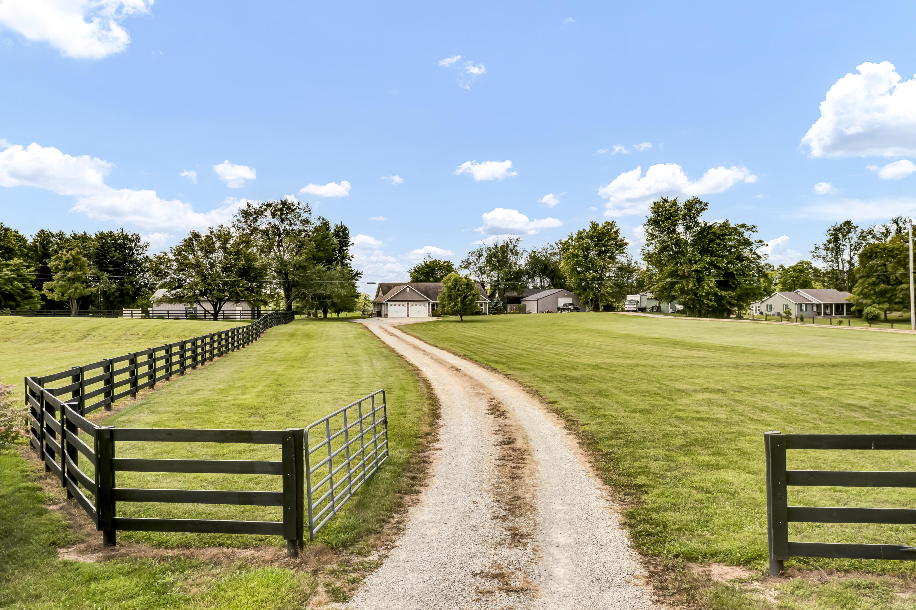 2615 Crowe Ridge Road Winchester, KY 40391 - Photo 2 of 81 DJI_0329