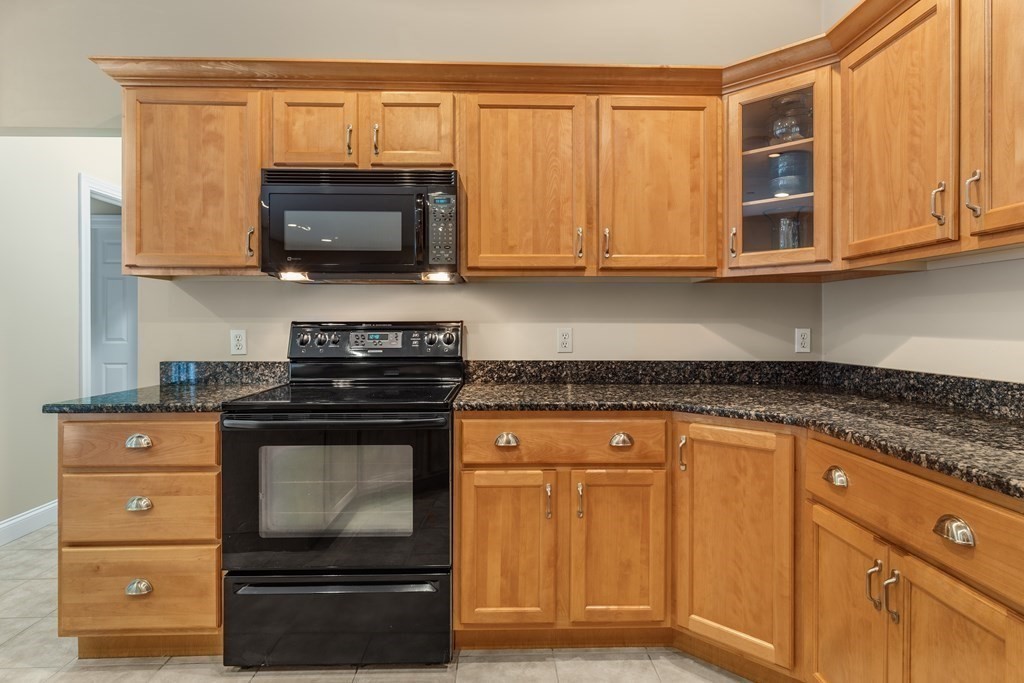 7 Rons Way Framingham, MA 01701 - Photo 11 of 42