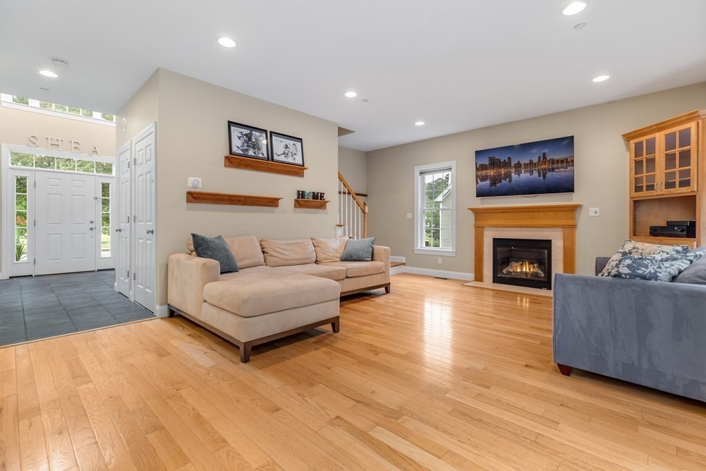 7 Rons Way Framingham, MA 01701 - Photo 14 of 42