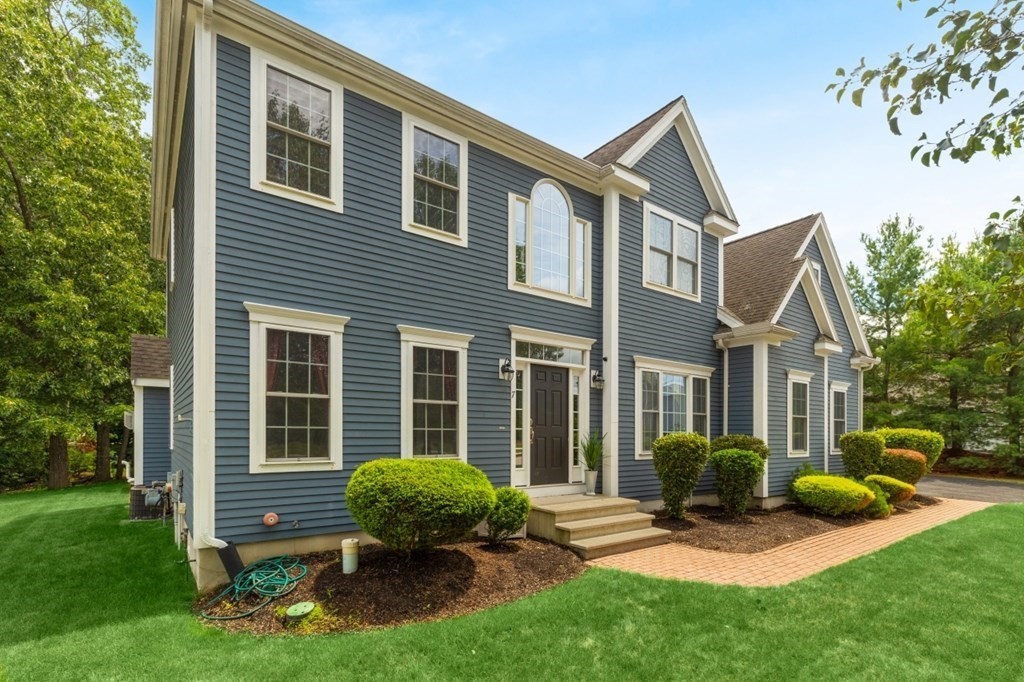 7 Rons Way Framingham, MA 01701 - Photo 5 of 42