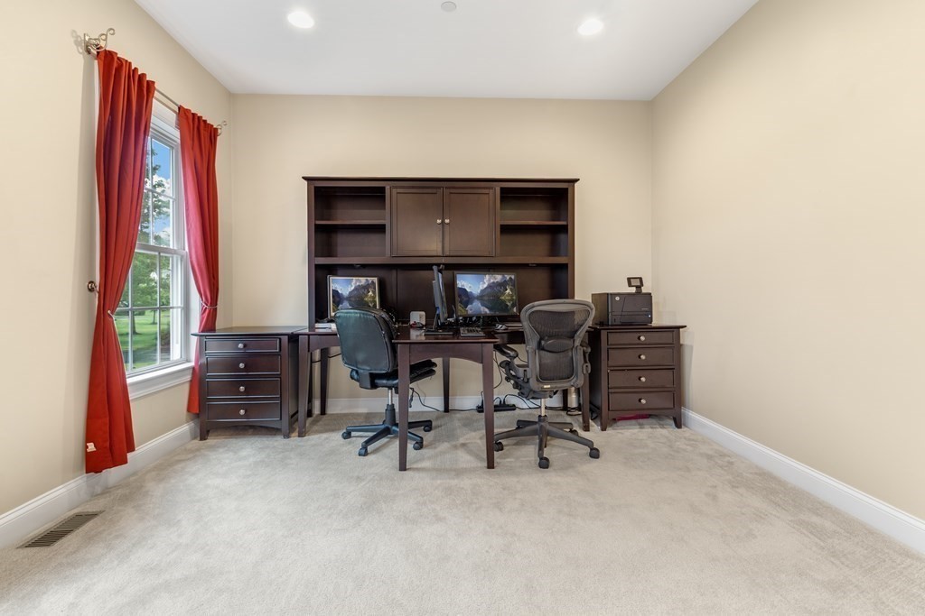 7 Rons Way Framingham, MA 01701 - Photo 7 of 42