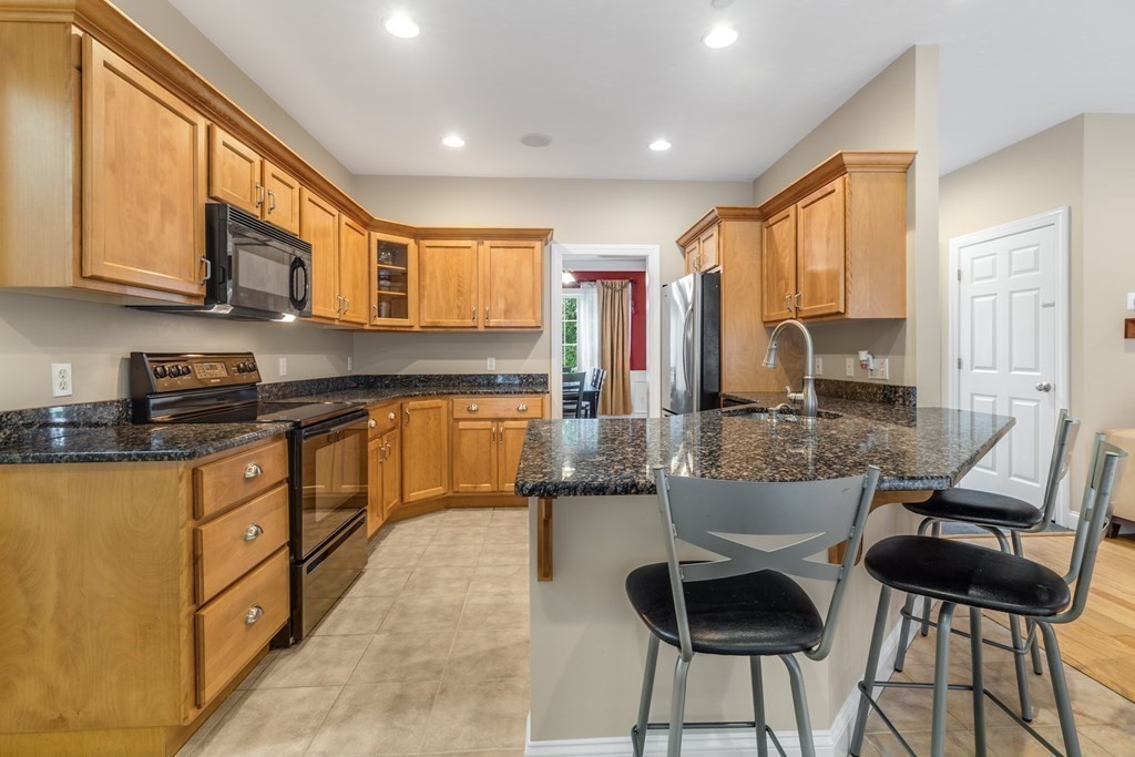 7 Rons Way Framingham, MA 01701 - Photo 10 of 42