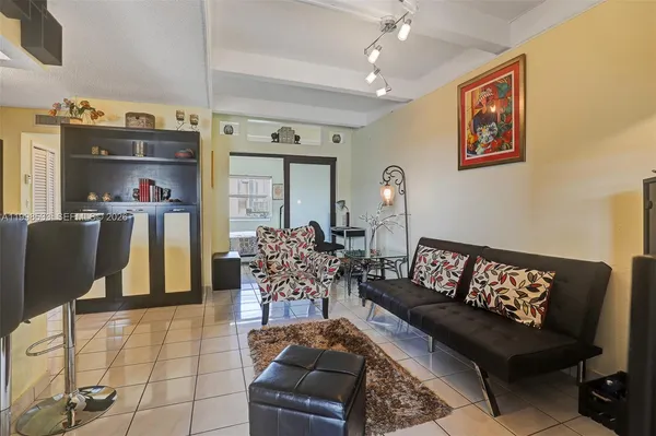 $1,550 | 3536 Northeast 168th Street, Unit 502, North Miami Beach, FL 33160