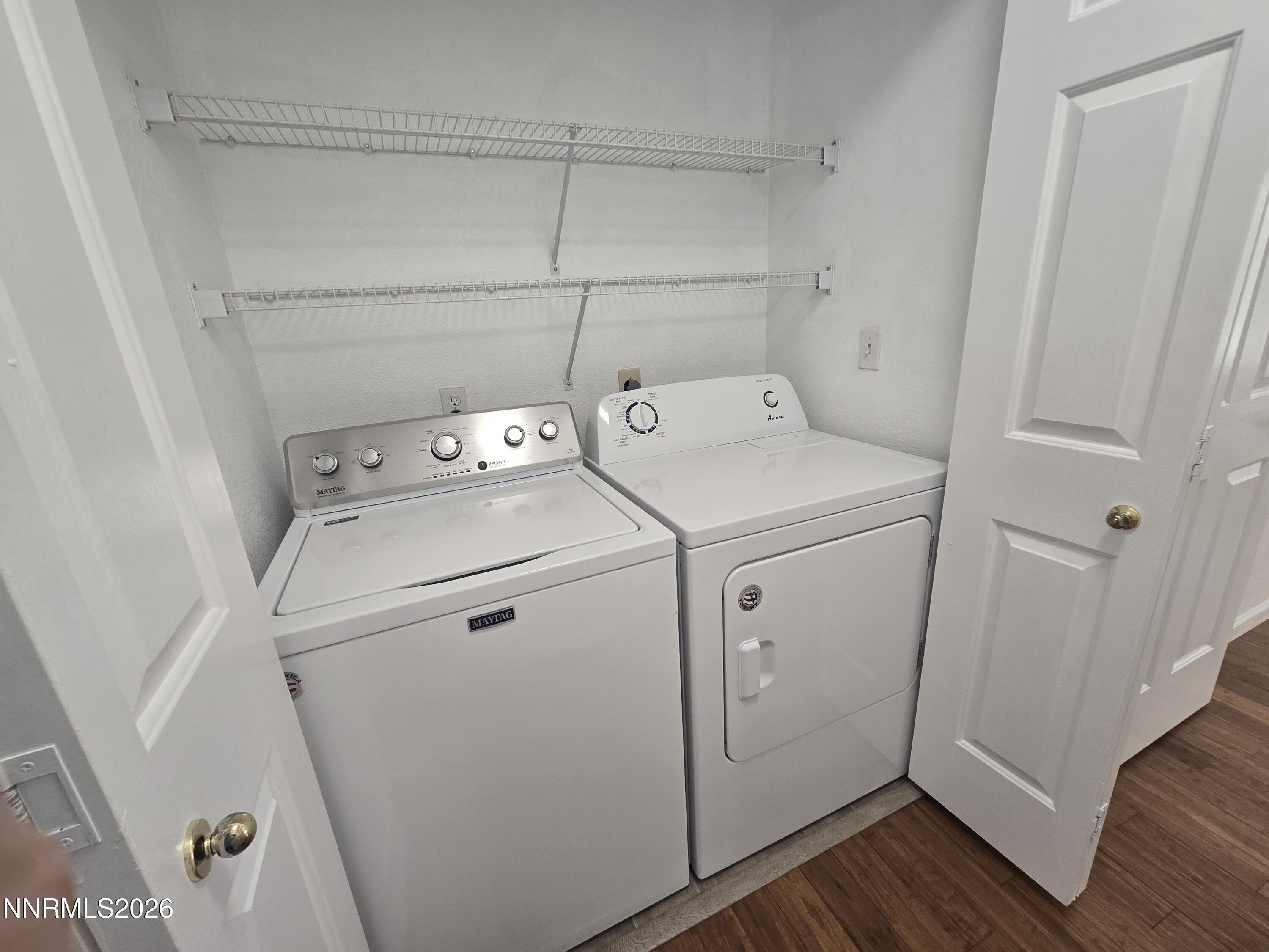 9676 Northrup Drive Reno, NV 89521 - Photo 29 of 40 Laundry