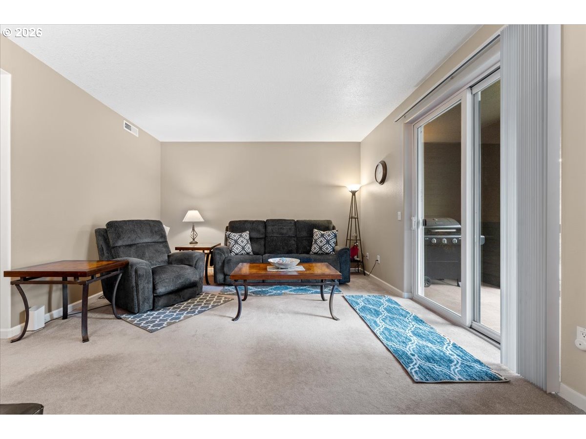 4604 Southwest 11th Street Gresham, OR 97080 - Photo 10 of 35