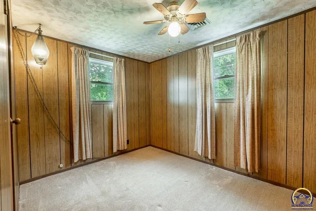 $125,000 | 224 Southwest Terra Drive, Topeka, KS 66609