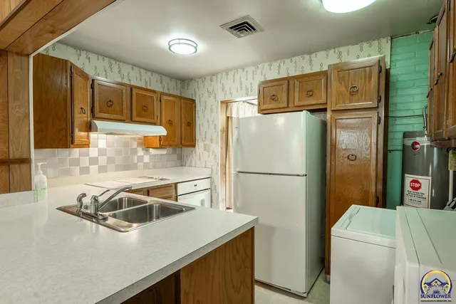 $125,000 | 224 Southwest Terra Drive, Topeka, KS 66609