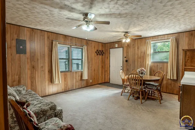 $125,000 | 224 Southwest Terra Drive, Topeka, KS 66609