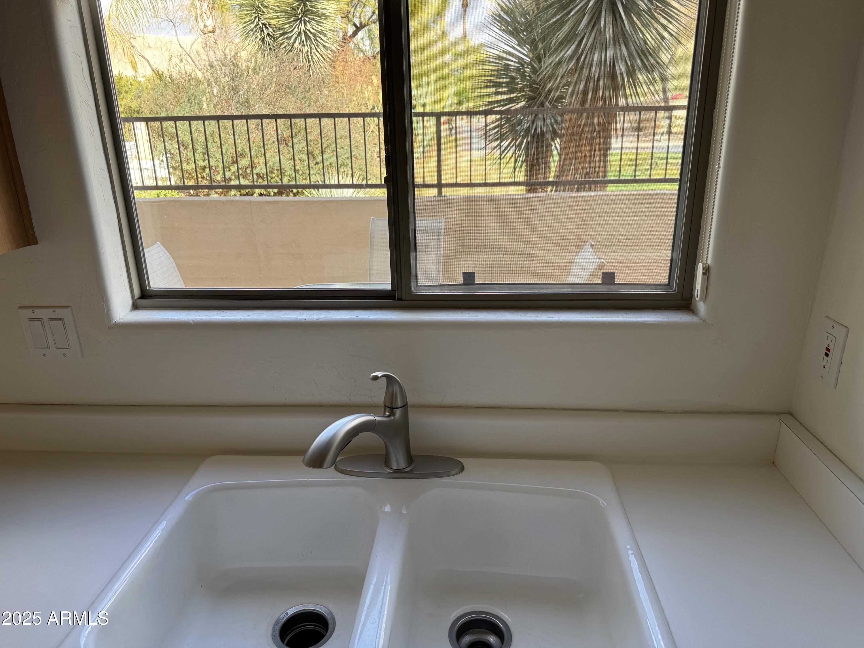 9065 East Gary Road, Unit 124 Scottsdale, AZ 85260 - Photo 11 of 52 Kitchen