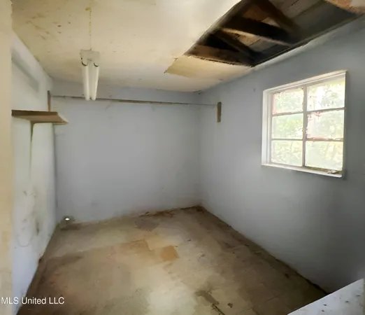 $29,900 | 18233 Old Highway 80, Edwards, MS 39066