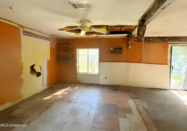 $29,900 | 18233 Old Highway 80, Edwards, MS 39066