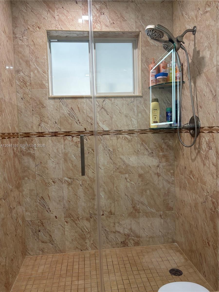 734 East 39th Street Hialeah, FL 33013 - Photo 22 of 55