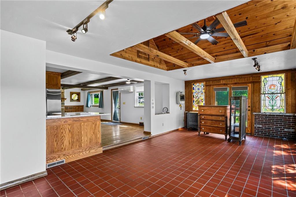 134 Cheeseman Road Portersville, PA 16051 - Photo 6 of 39 Gallery Image 6