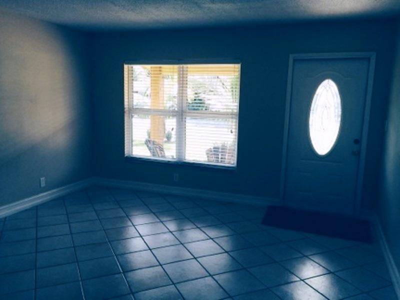 149 Northwest 10th Street Boca Raton, FL 33432 - Photo 4 of 10 living rm