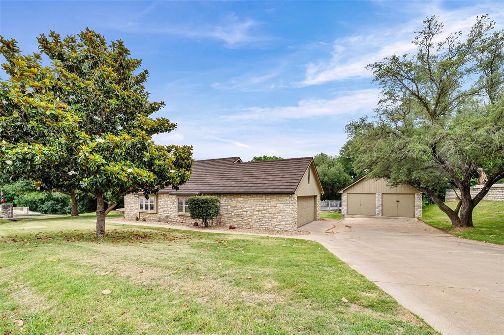 10100 Ravenswood Road Granbury, TX 76049 - Photo 5 of 40