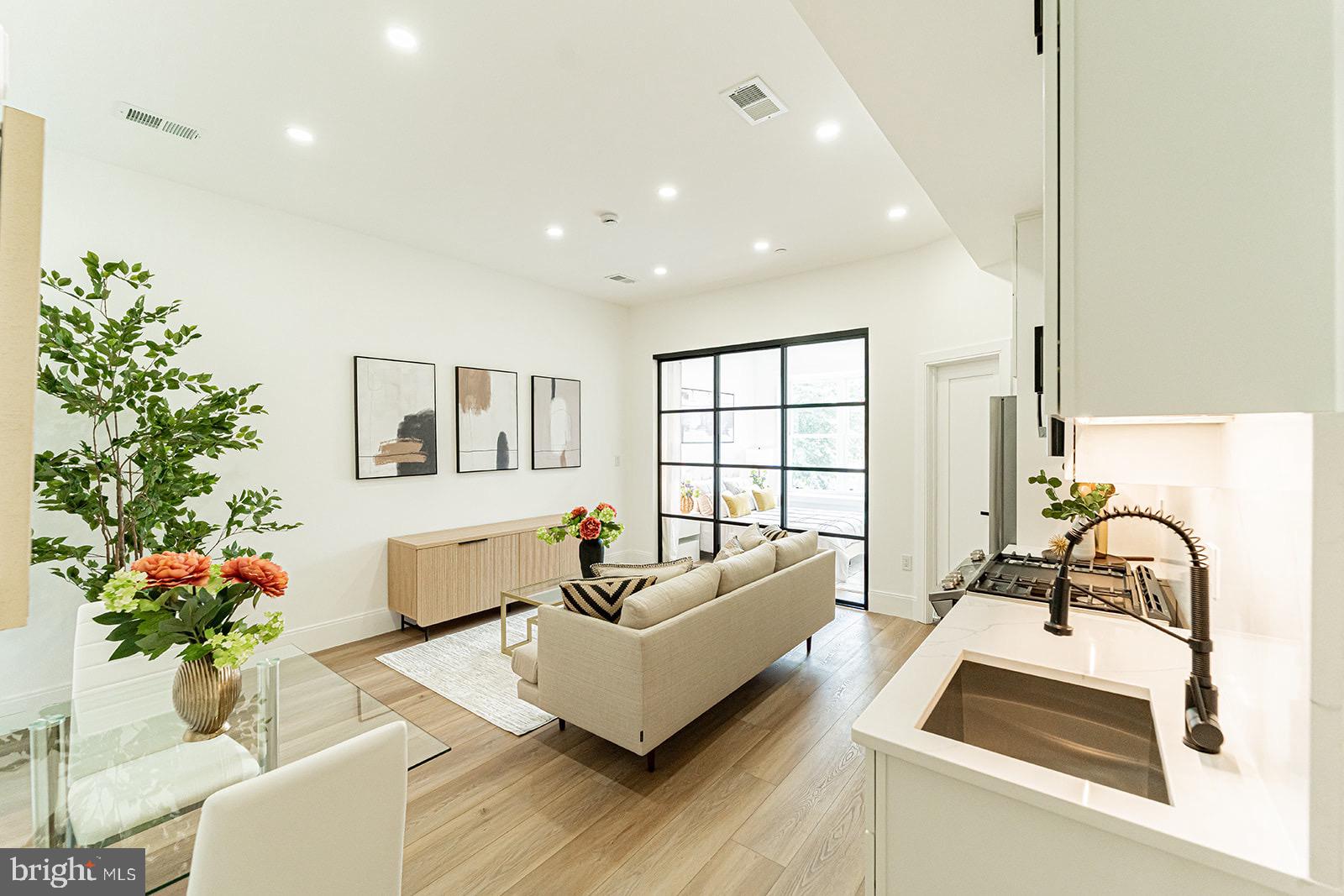 2517 Ontario Road Northwest, Unit 5 Washington, DC 20009 - Photo 4 of 27