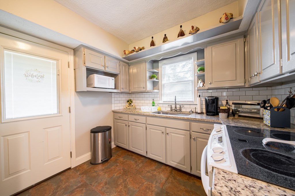2895 West Britt David Road Columbus, GA 31909 - Photo 10 of 31 Gallery Image 10